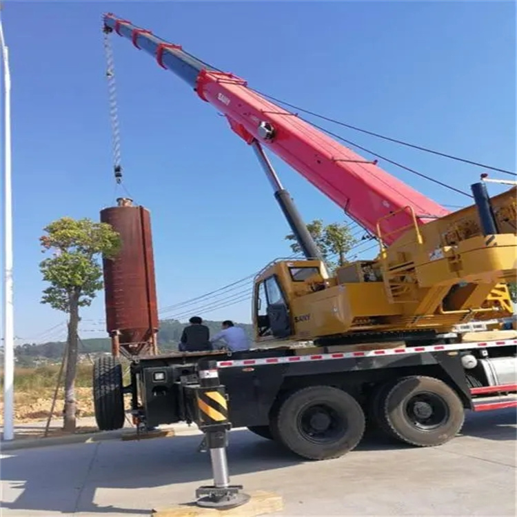 江阳专业吊车租赁多少钱