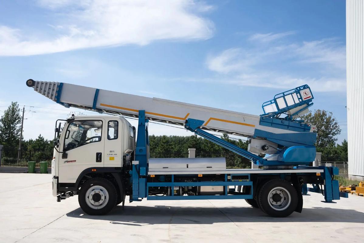 江阳云梯上料车租赁费用