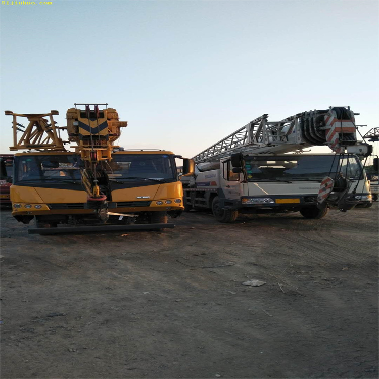 江阳吊车吊挖机正确办法